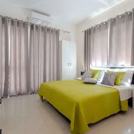 Studio Apartment & Room Ten - Free Parking Ragusa Esterno foto