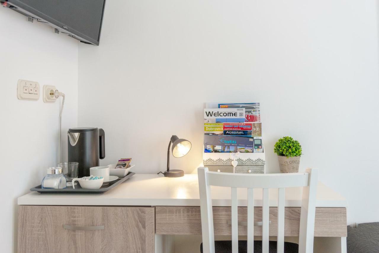 Apartment & - Free Parking